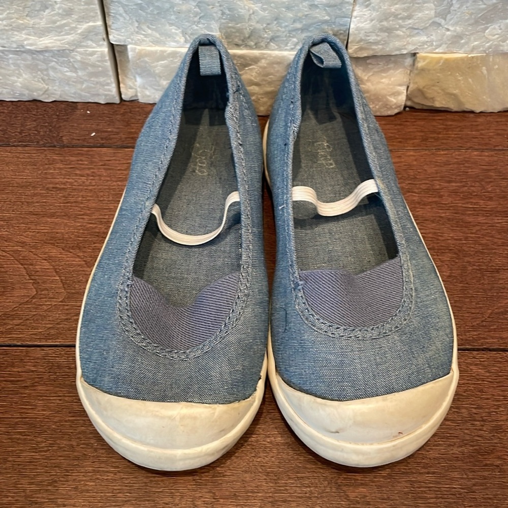Gap blue sandals